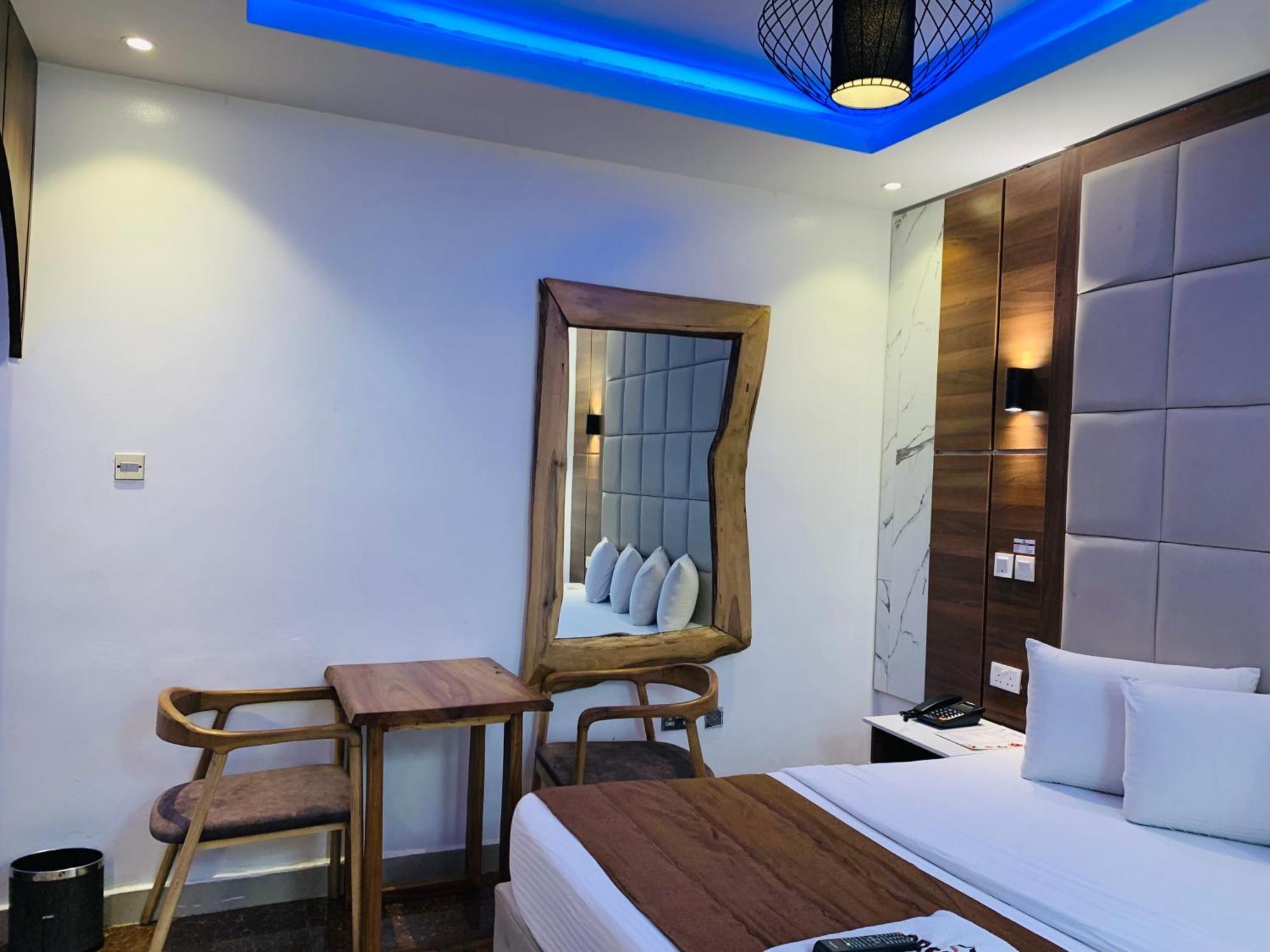 Presken Hotels @ Freedom Way, Lekki Exteriör bild