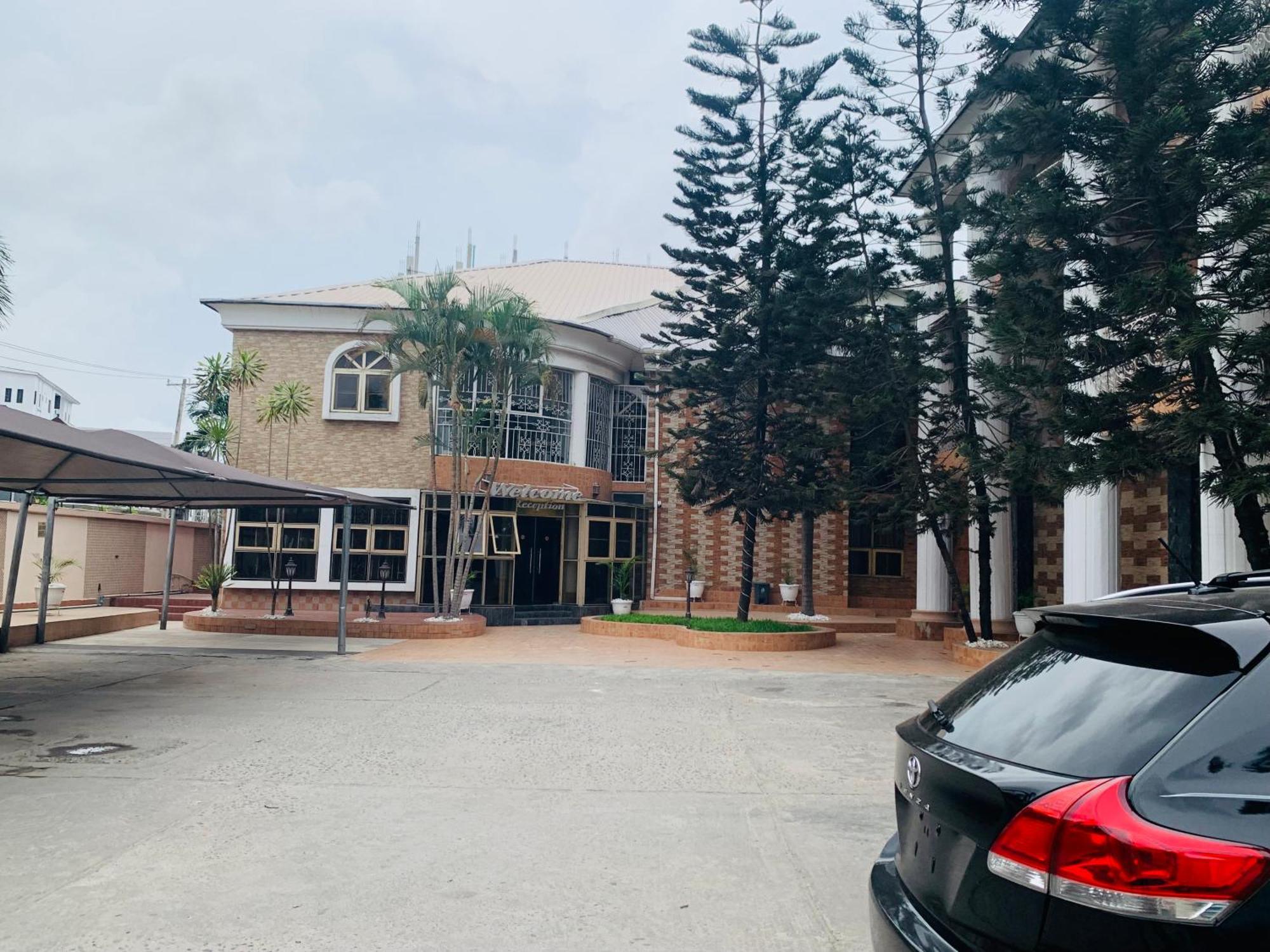 Presken Hotels @ Freedom Way, Lekki Exteriör bild