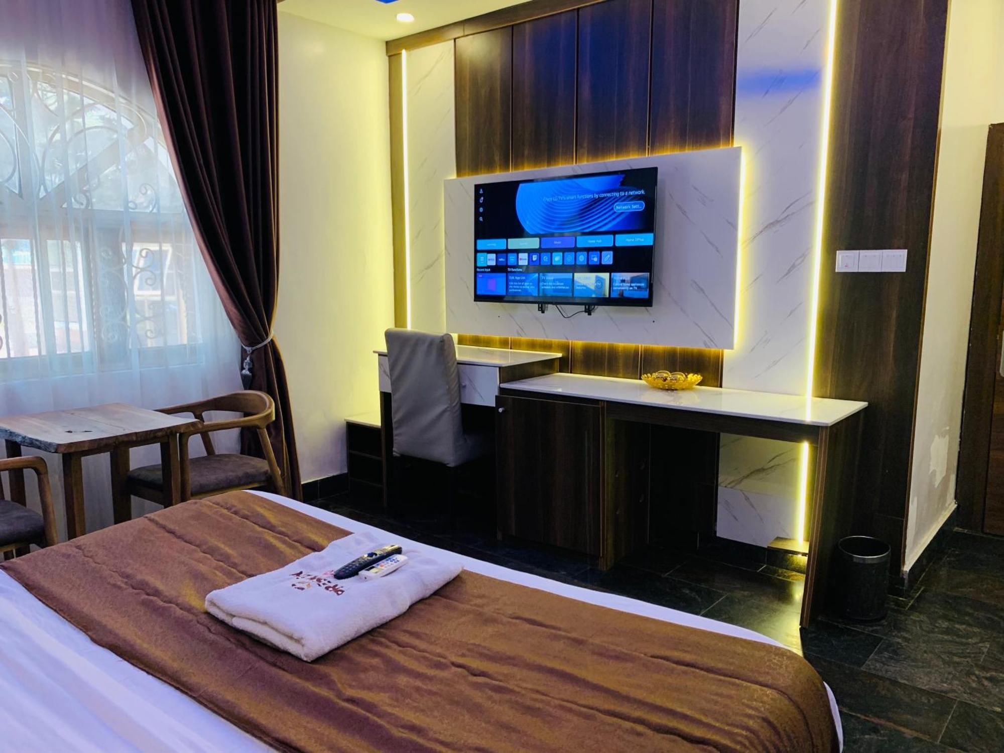 Presken Hotels @ Freedom Way, Lekki Exteriör bild